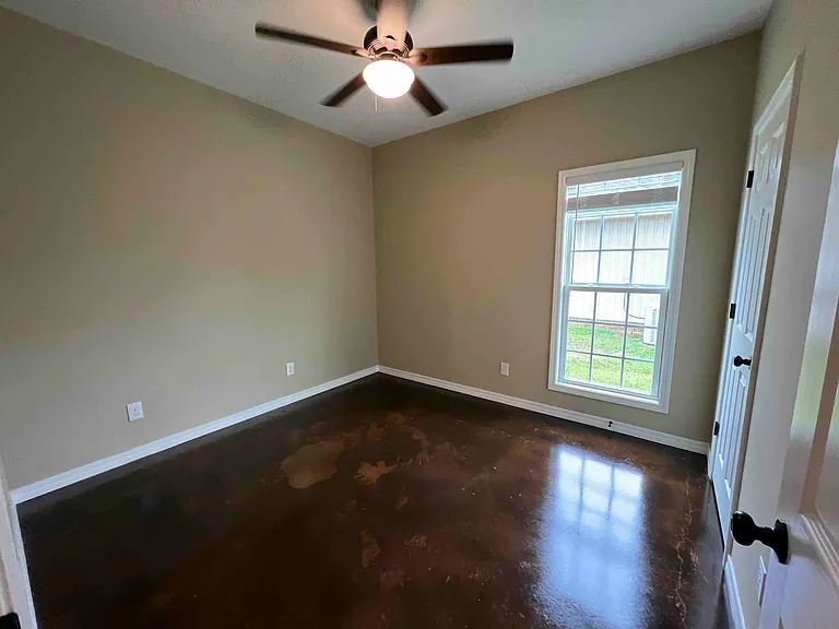 33122B Stables Dr — Photo 12
