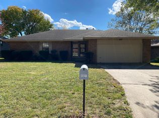 1228 W Maplewood St, Springfield, MO 65807