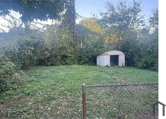 3337 Houston St — Photo 2