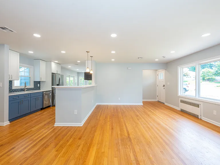 47 Pleasant Ave — Photo 7