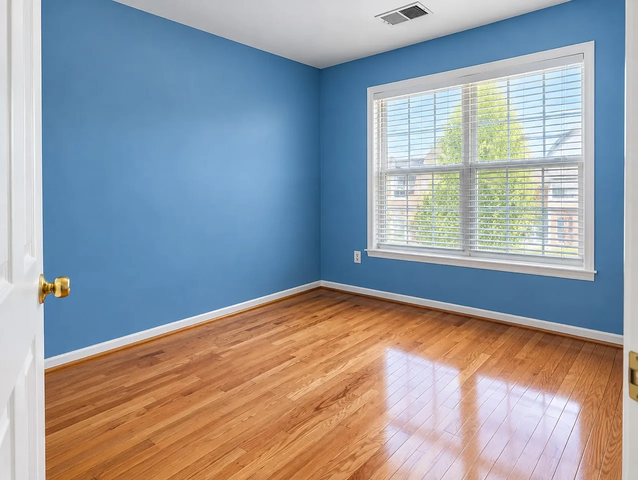 3 bed, 1640 sqft, $820 — Photo 4