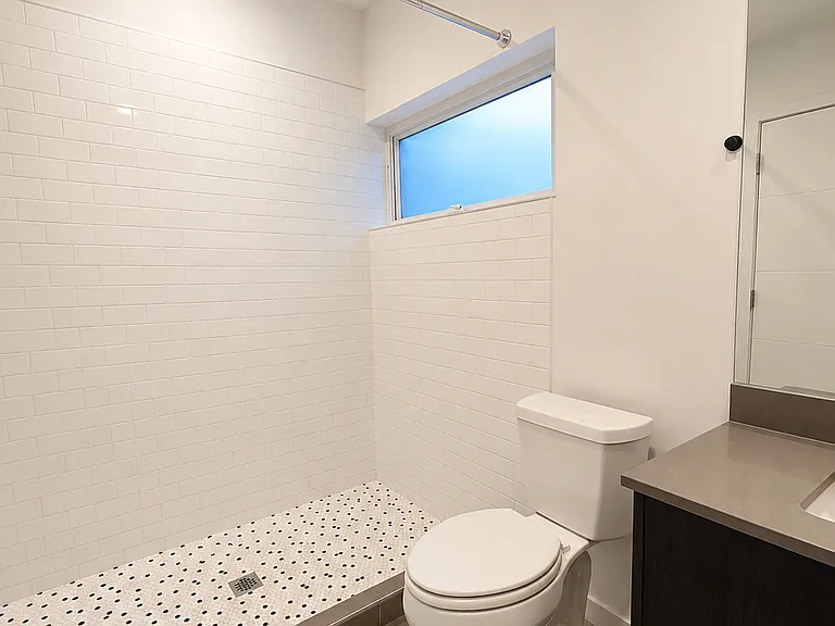 7424 Rainier Ave S #B — Photo 3