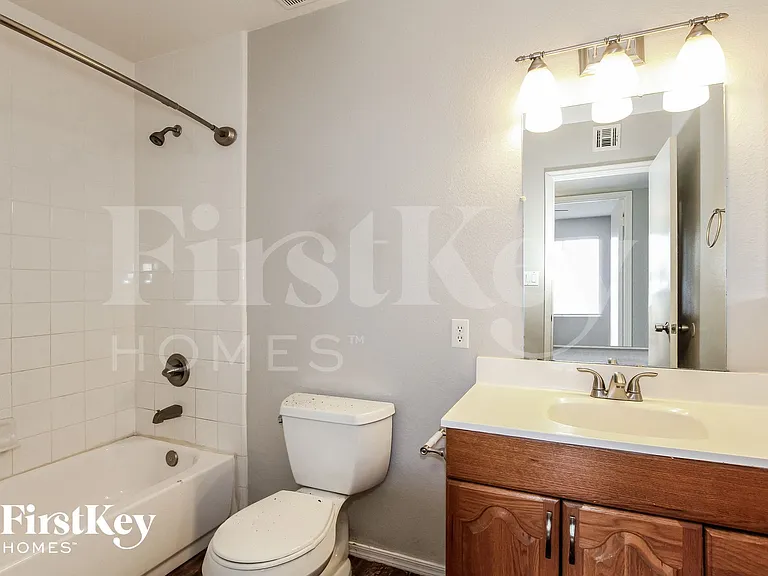 3846 W Dalphin Rd — Photo 13
