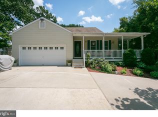 43 Lakeview Ave, Pine Hill, NJ 08021