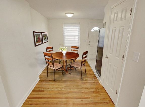 Dining Room of The Capital *Virtually staged