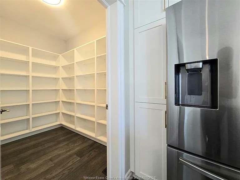 310 Blake Ave — Photo 14