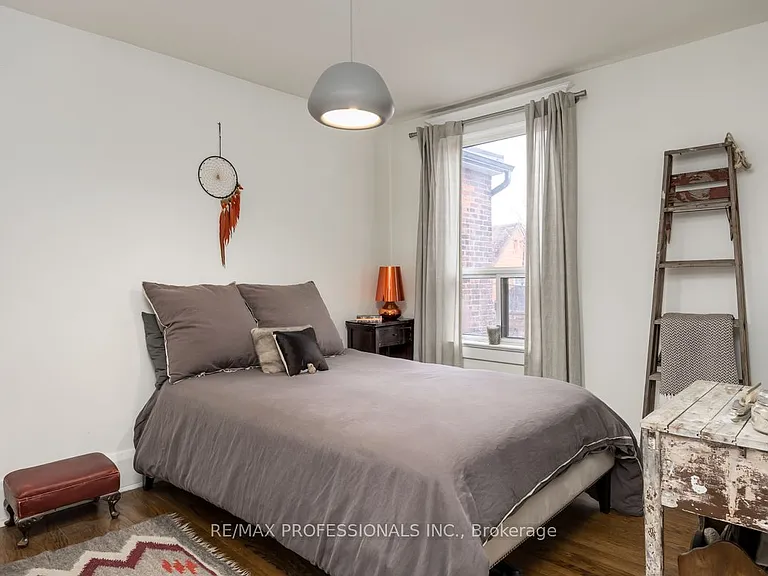 1381 Lansdowne Ave — Photo 25
