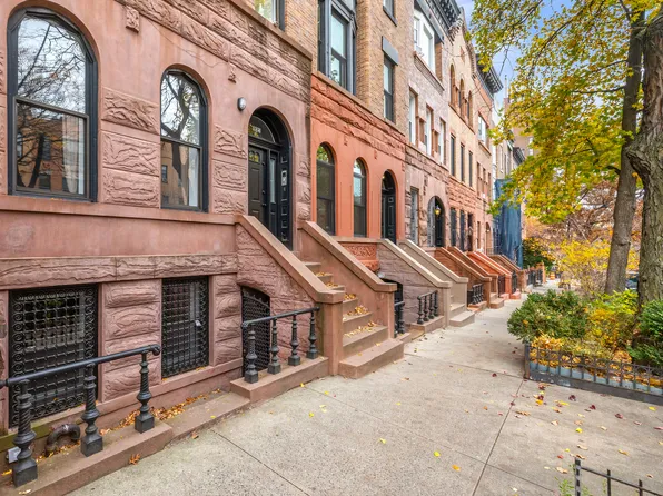 105 Manhattan Avenue image 20 of 20