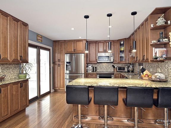 2nd image of 884 Leahy Cir E