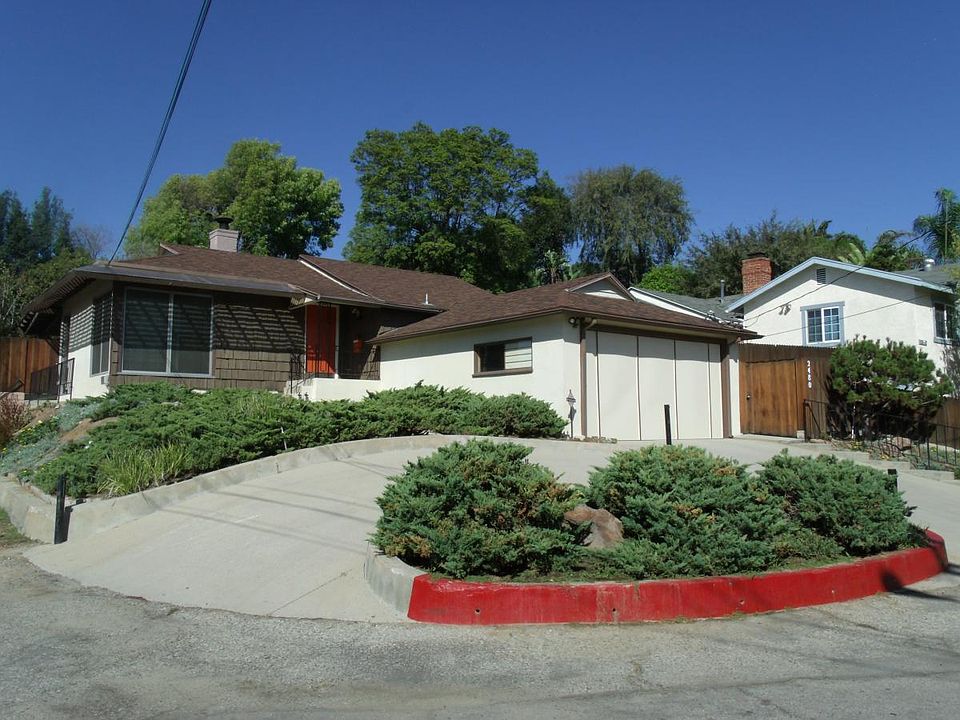 1st image of 2480 Lindsay Ln