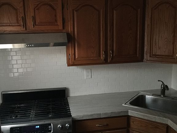 5th image of 7 Eastwood Dr