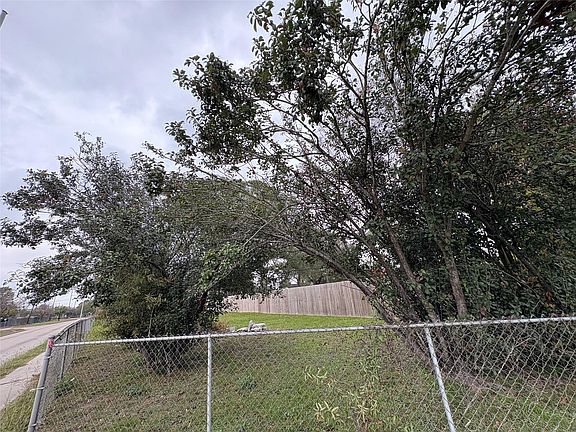 2nd image of Hanfro Ln