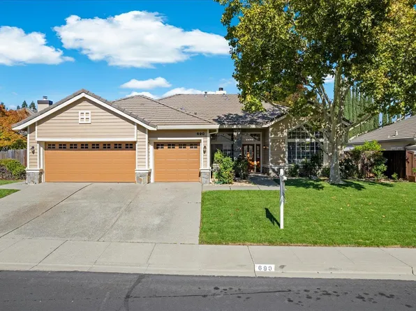 690 Hillcrest Circle, Vacaville, CA 95688