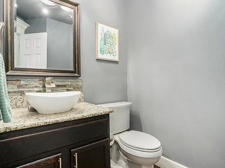 8219 Radcliff Dr — Photo 20