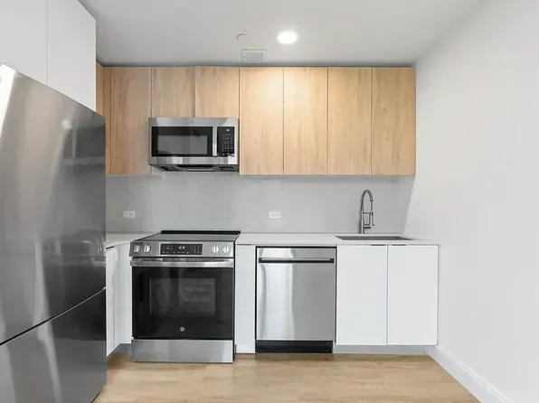 300 West 136th Street image 4 of 17