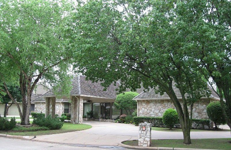 1st image of 4700 Val Verde Dr