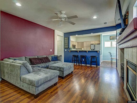 3rd image of 5485 Desert Peach Dr