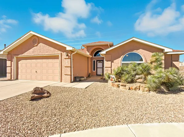 823 Corral St SW, Los Lunas, NM 87031