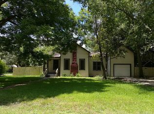 302 N Elm St, Trinity, TX 75862