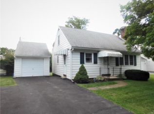 2712 Winston Rd, Bethlehem, PA 18017