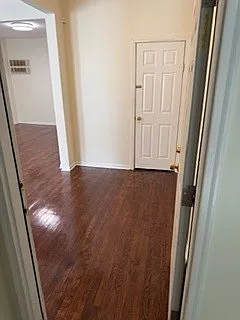 2 bed, 1200 sqft, $1,700 — Photo 1