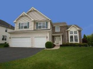 500 Lake Cornish Way, Algonquin, IL 60102