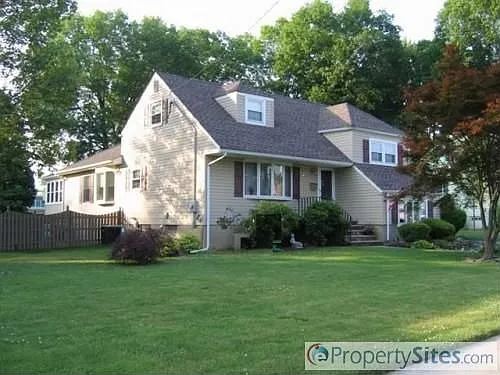 429 S Plainfield Ave photo 1