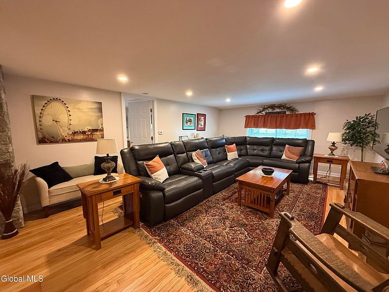 3rd image of 6 Homer Avenue