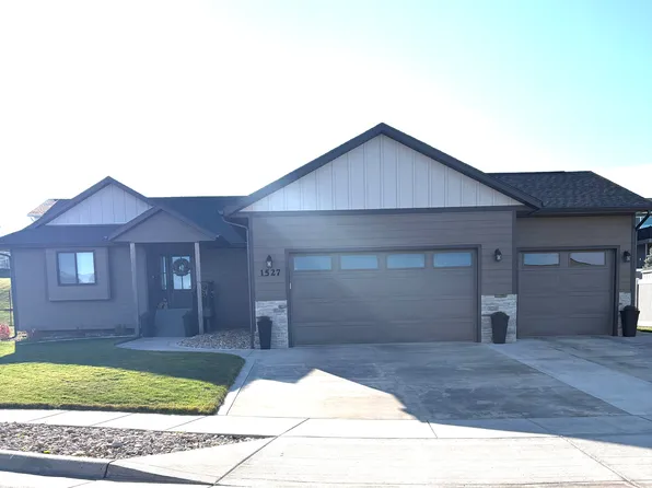 1527 Bristol Ct, Rapid City, SD 57701