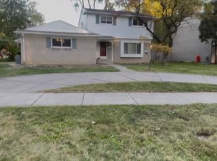 30050 Pleasant Trl, Southfield, MI 48076