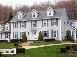 3913 Golden Wood Way, Uniontown, OH