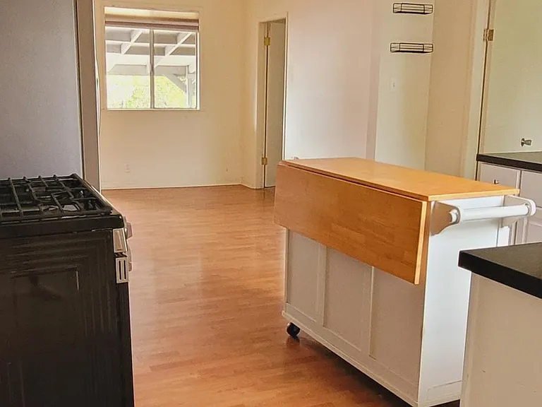 124 N Nopal St #1/2 — Photo 16