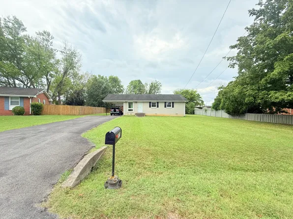 525 Terry Ln, Lebanon, TN 37087