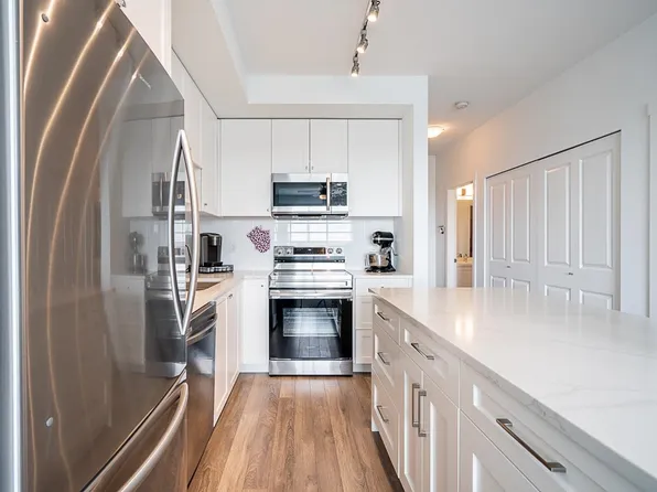13623 81a Ave #414, Surrey, BC V3W 3E2