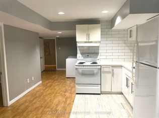 34 Clune Pl #BASEMENT, Whitby, ON L1R2C6