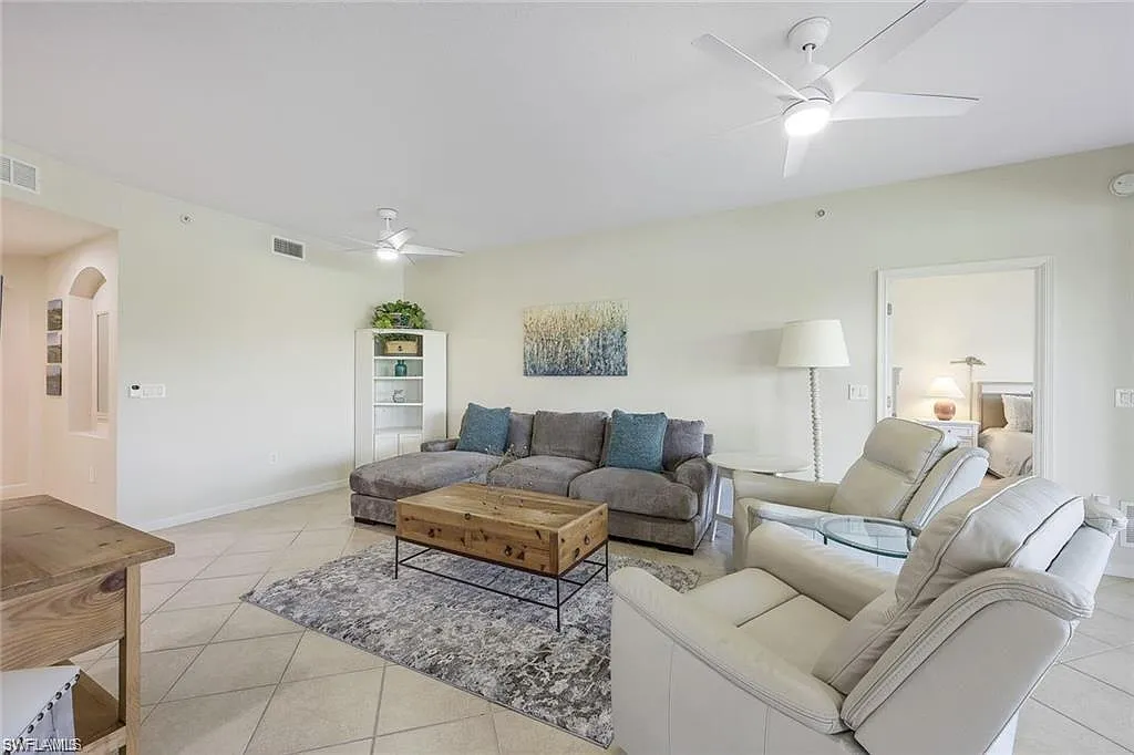3 bed, 2.0 bath, 1654 sqft, $7,500 — Photo 4