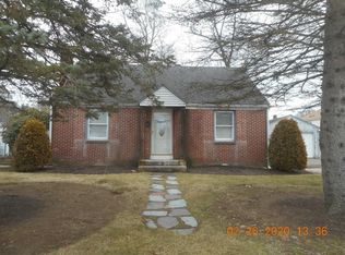 56 King Phillip Dr, North Kingstown, RI 02852