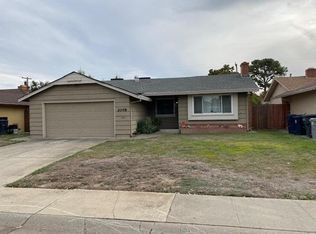 2048 Florin Rd, Sacramento, CA 95822