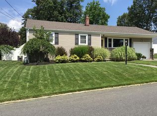 725 Flagge Rd, Brick, NJ 08724