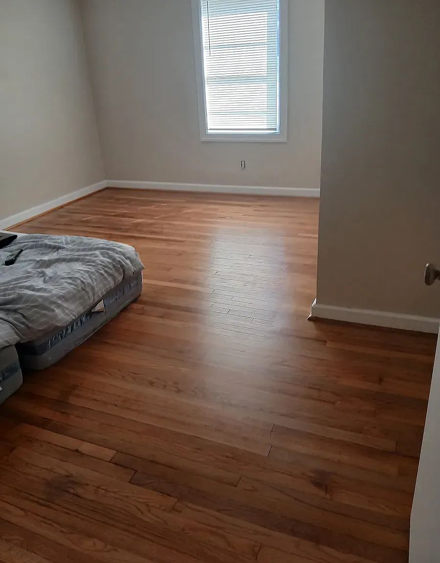 3 bed, 1300 sqft, $1,300 — Photo 4