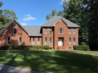 1358 Moyer Rd, Newport News, VA 23608