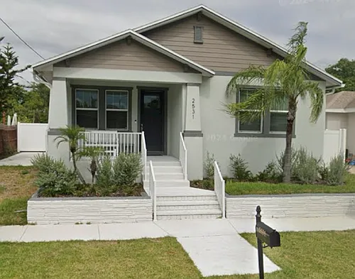 2531 W Walnut St Photo 1