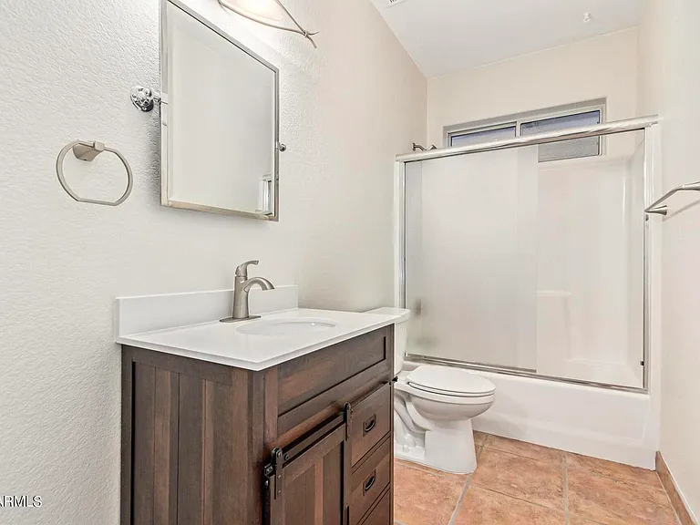 2809 E Janice Way — Photo 16