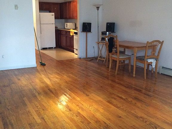 3rd image of 16208 144th Ave