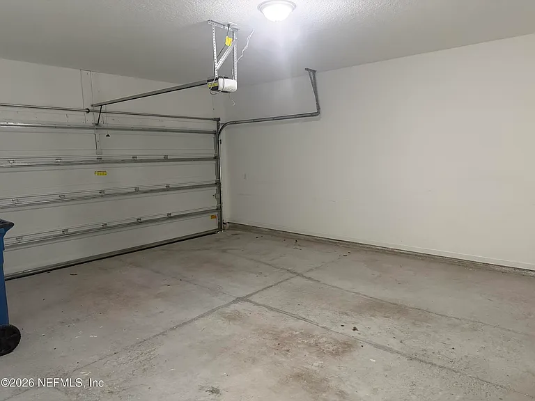 594 Cherry Elm Dr — Photo 13