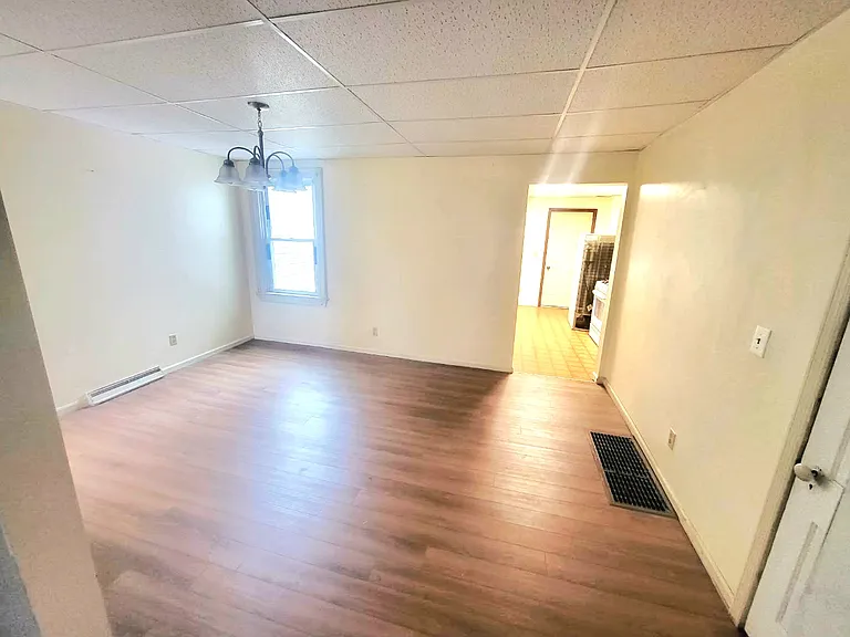 408 N Madison St S #SOUTH — Photo 3