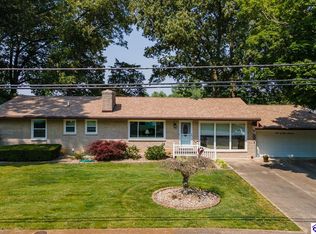 435 S Deepwood Dr, Radcliff, KY 40160