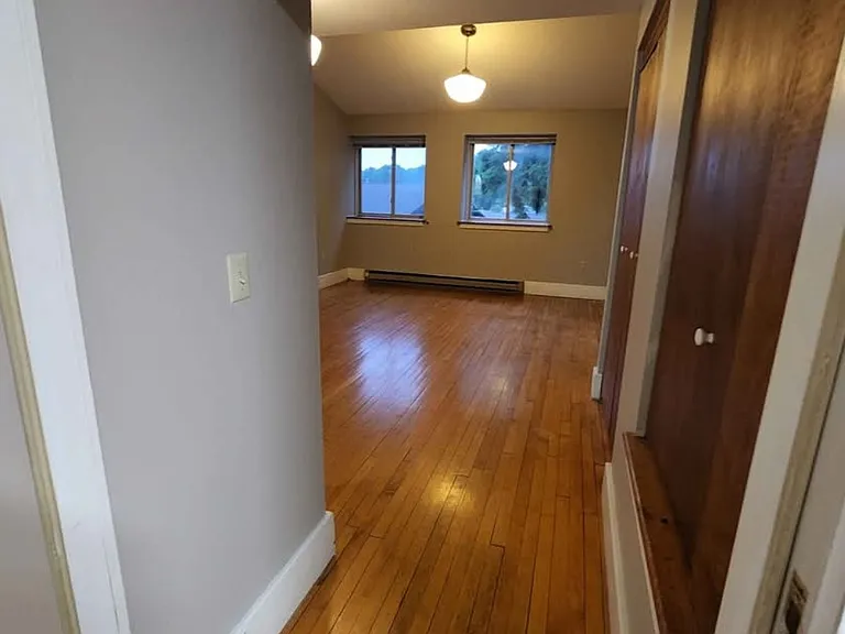 E238 Cleveland St #4 — Photo 1