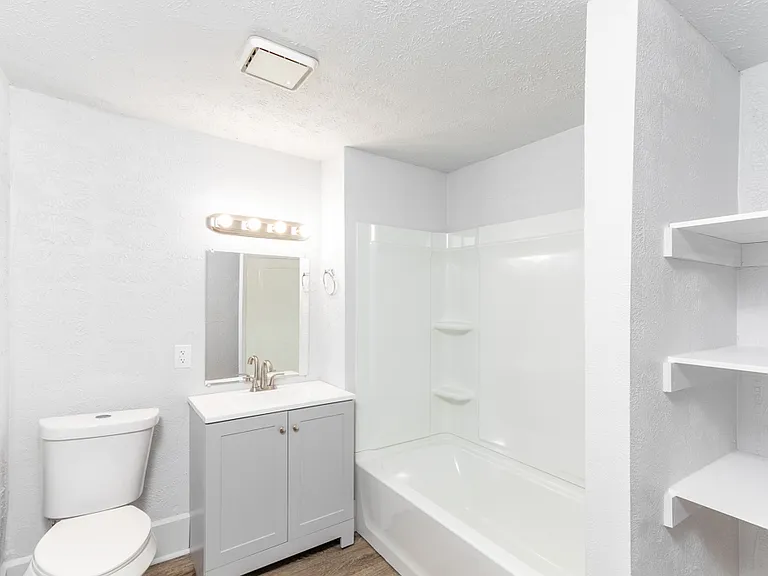 2202 Georgetown Rd NE — Photo 14