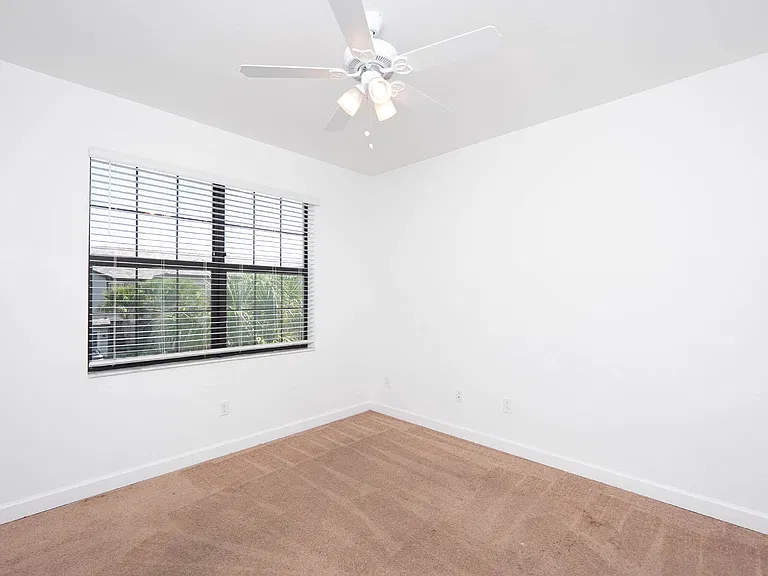 15218 Sunny Day Dr — Photo 47